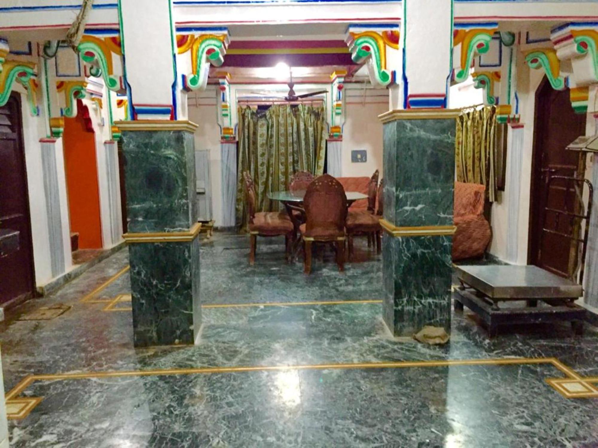 Grg Shanti Guest House Varanasi Near Manikarnika Ghat Exterior foto